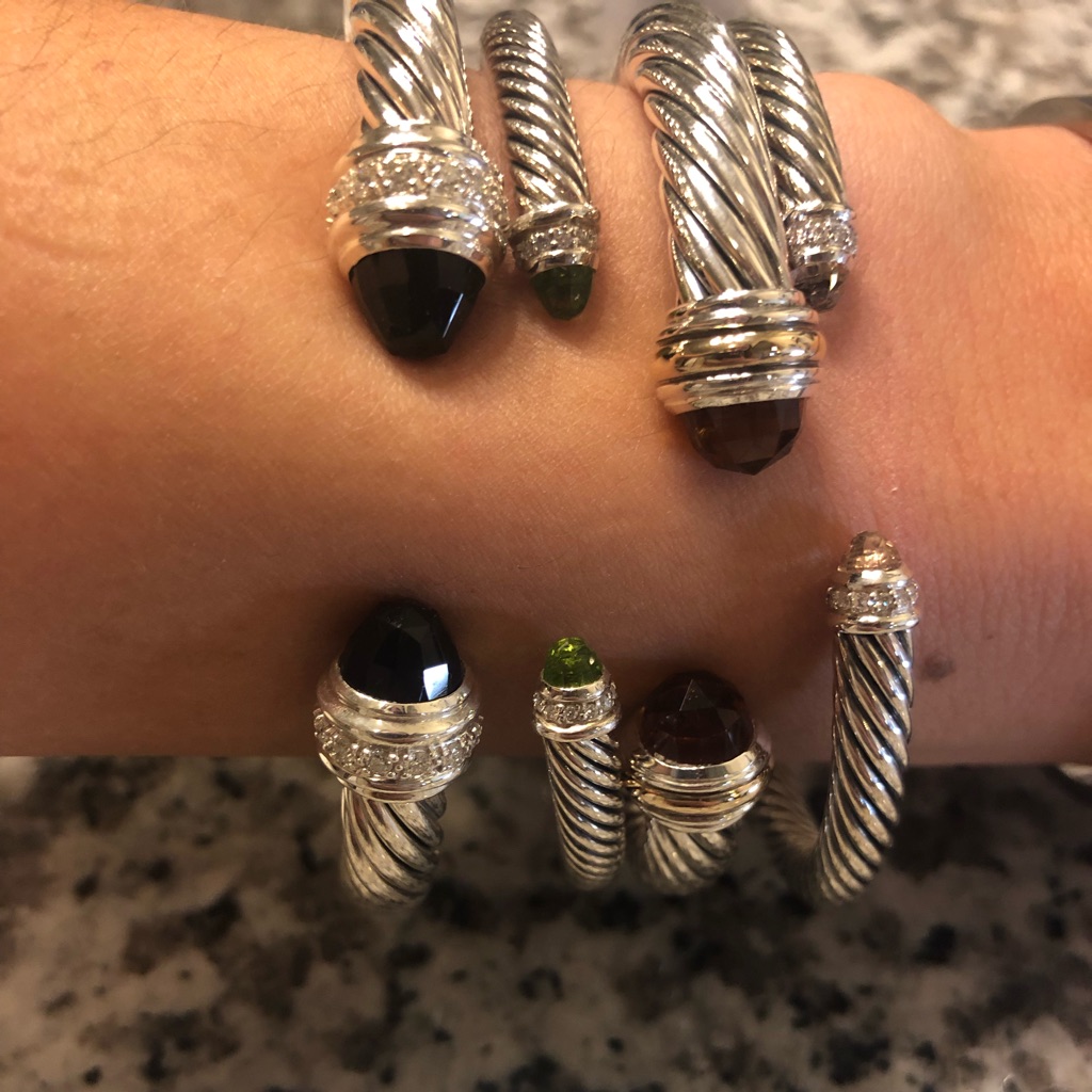 Assorted Dy Bracelets 5mm 7mm 2100$